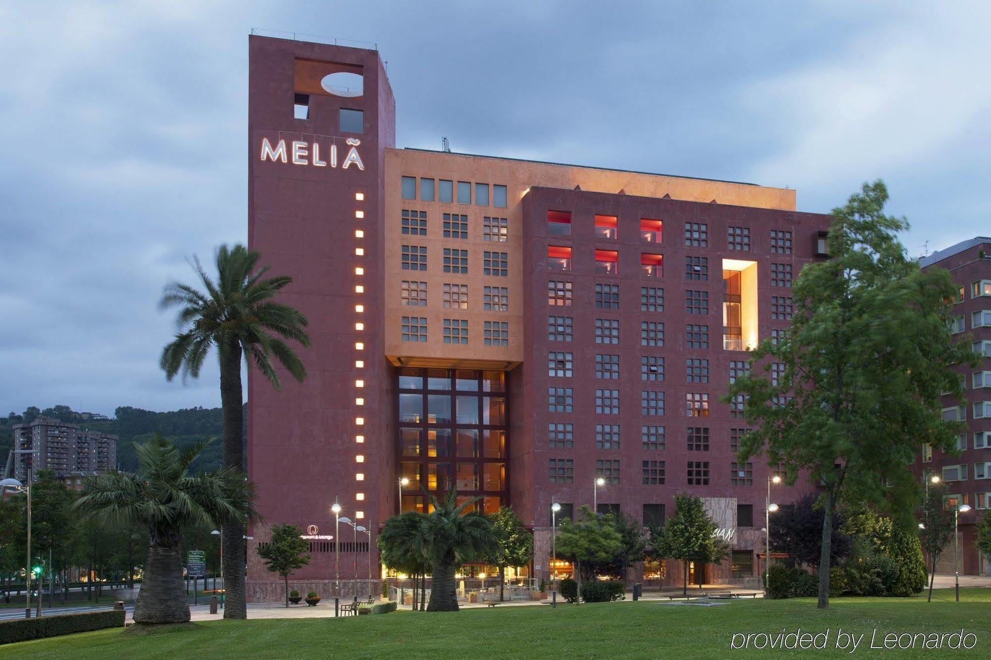 Hotel Melia Бильбао Экстерьер фото